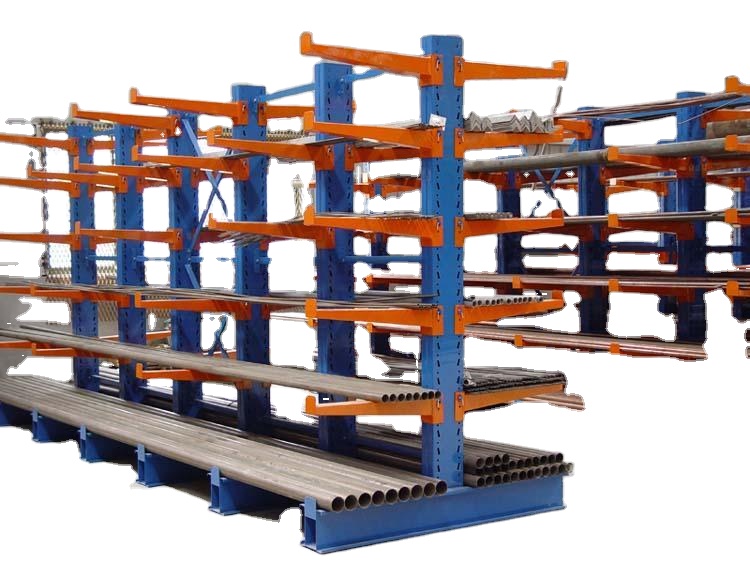 Sistema de estantes cantilever de aço reforçado com proteção contra corrosão. Design de 3 camadas para itens longos e estreitos.