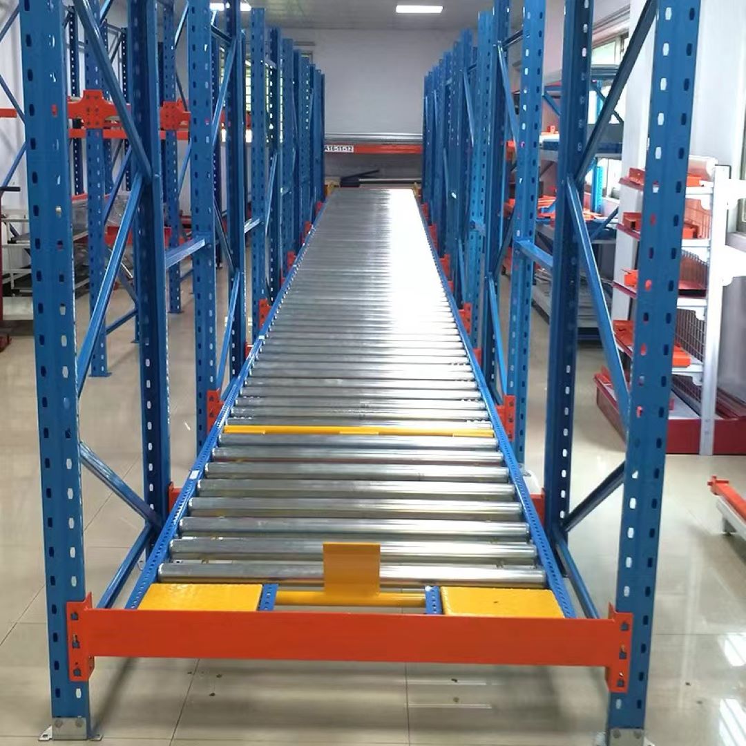 Sistema de estantes de armazenamento FIFO por gravidade com roletes de aço reforçado, 5 camadas, proteção contra corrosão, certificação TUV.