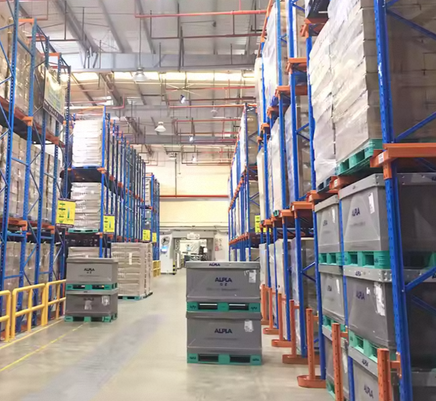 Estante porta-paletes ajustável de alta qualidade com passagem direta, sistema de estanteria industrial Drive-In para armazéns, estante dobrável de metal para armazenamento.