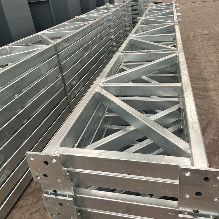 Viga de prateleira em aço galvanizado reforçado, com capacidade de carga de 1000 kg, para paletização em armazéns.