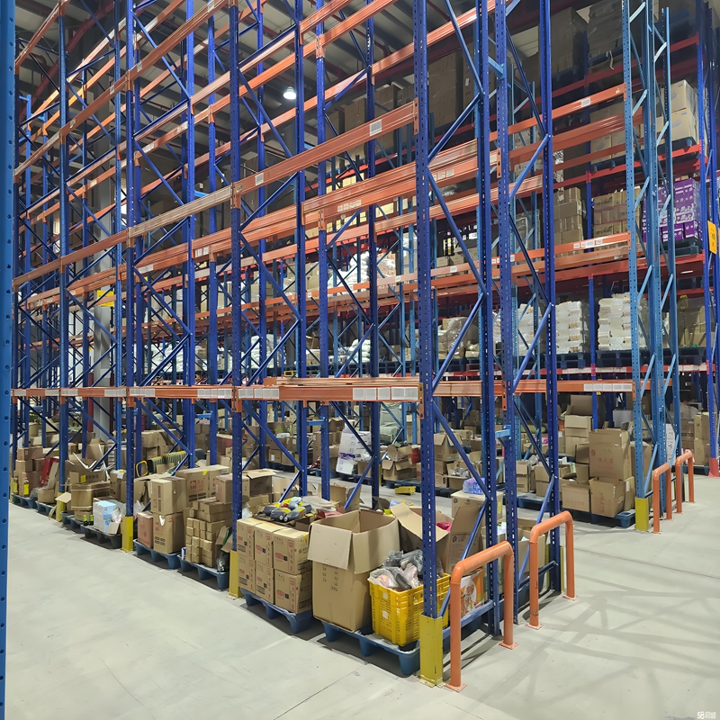 Estante porta-paletes reforçada de 5 camadas com prateleiras ajustáveis ​​em aço/metal e revestimento epóxi resistente à ferrugem.