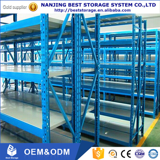 Sistema de armazenamento Nanjing Best com estantes de vão longo e carga média, com divisórias.