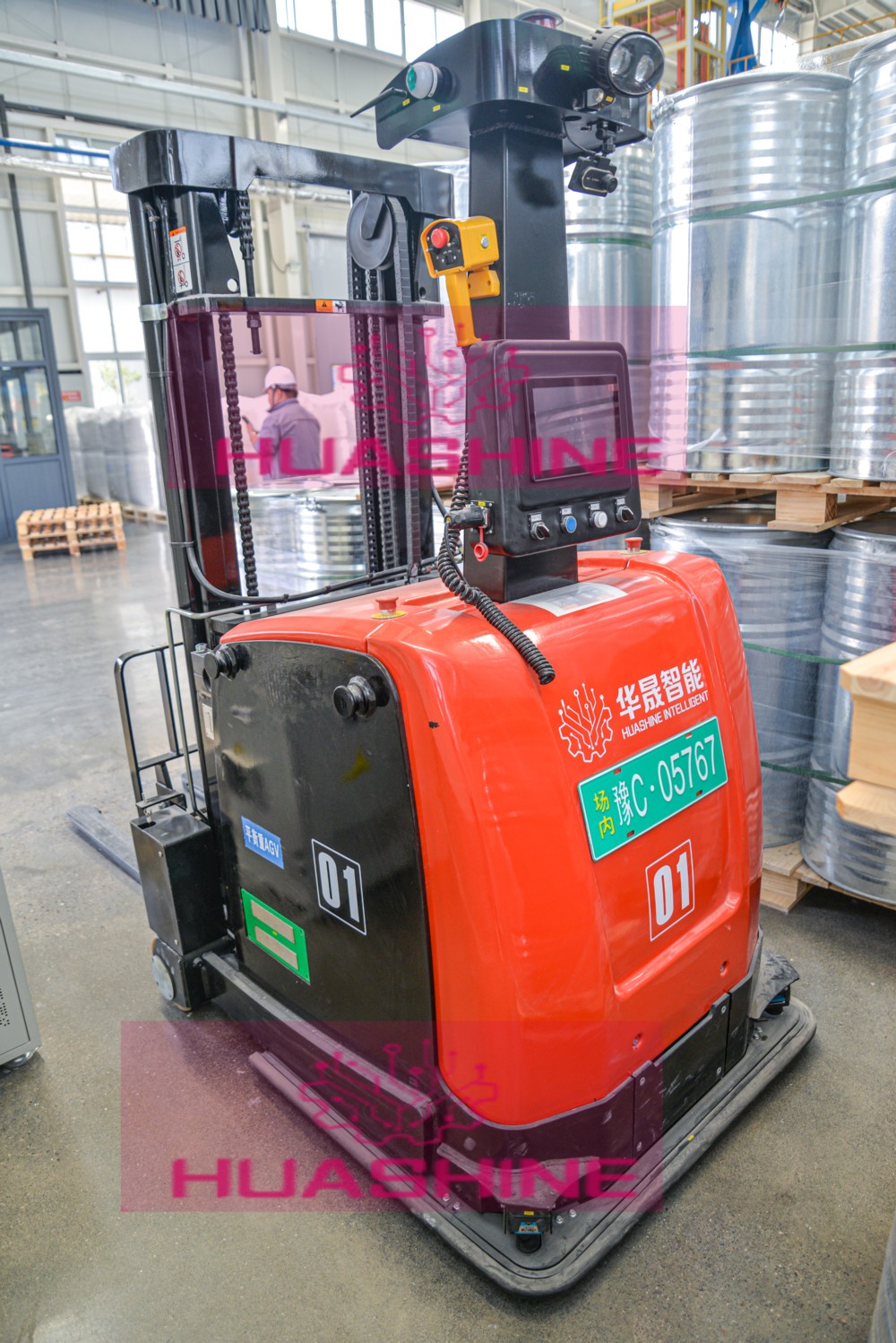 HUASHINE Design and IMPLEMENT PROJECT Logistic Inventory Automation System ASRS with Selective Pallet Storage Racking and AGV.