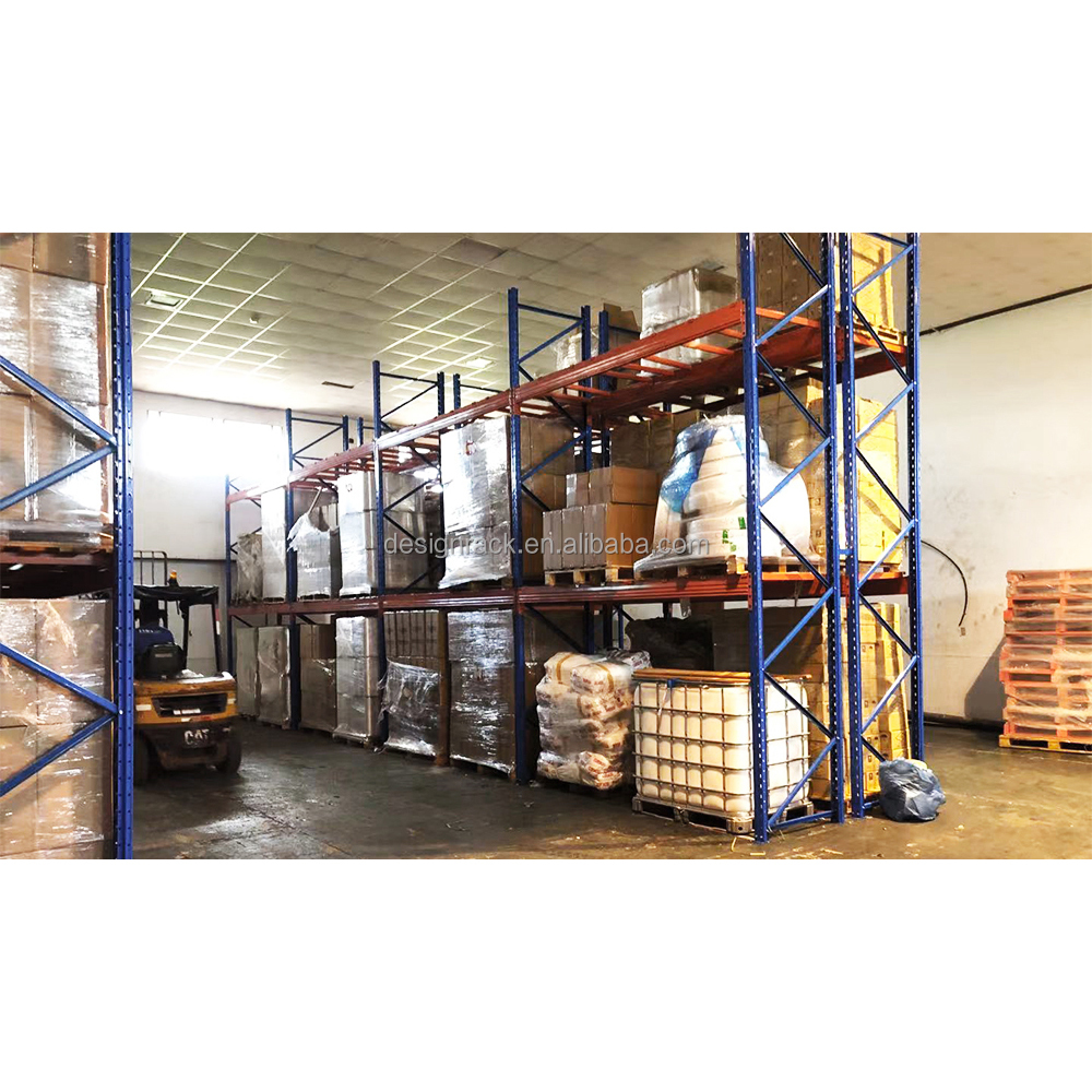 Sistema de estantes comerciais de aço reforçado sem parafusos para armazéns e indústrias, com sistema de armazenamento e paletização.