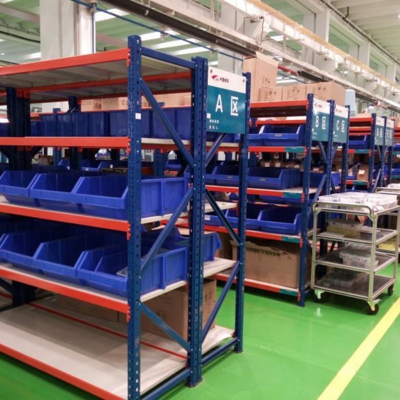 Sistema de estanteria para paletes de aço, 4 camadas, 800 kg, para serviço médio-pesado, direto da fábrica. Estanteria ajustável de grande vão para armazenamento em armazém.