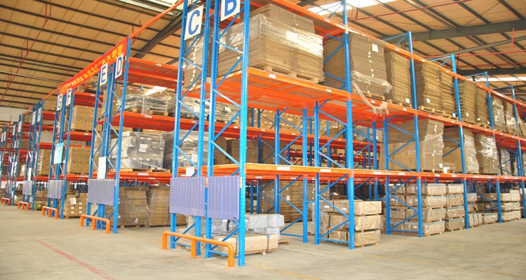 Componentes Detalhados