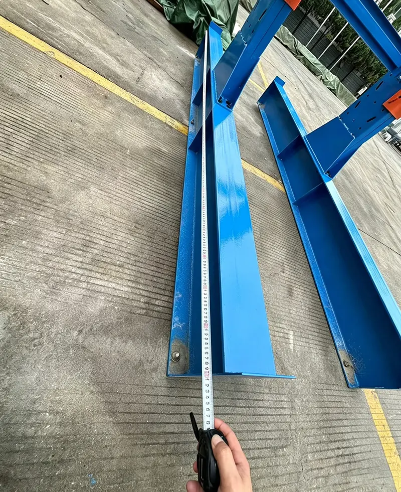 Teste estrutural em estantes cantilever pesadas para tubos