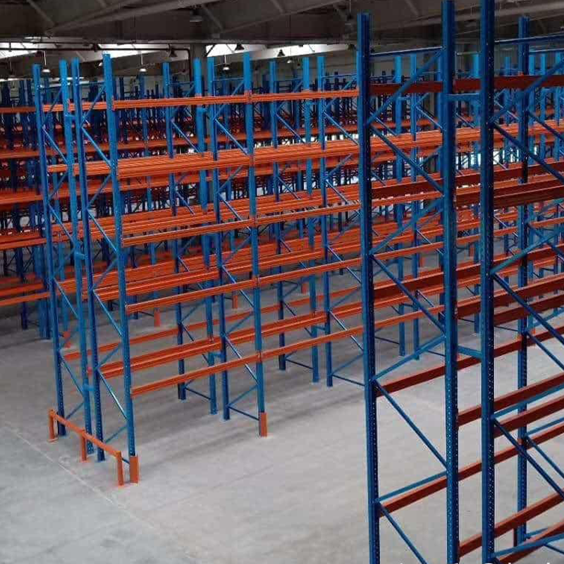 Sistema de armazenamento em armazém com estantes porta-paletes empilháveis ​​de aço Q235B para serviço pesado, com guia para empilhadeira, capacidade de 3000 kg.