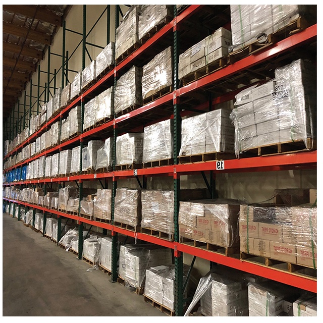 Sistema de estanteria para paletes, armazenamento em armazém, estante industrial de alta resistência para paletes, sistema de estanteria seletiva para armazéns com corredores estreitos.