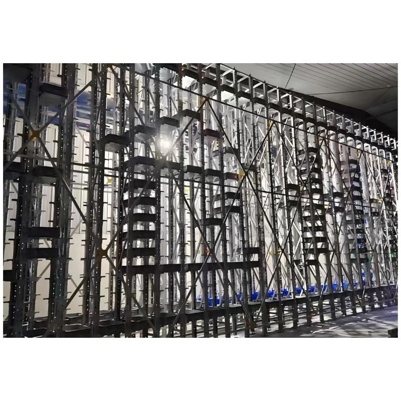 Sistema de estantes de aço com passagem direta para garagem e proteção contra corrosão para uso em armazéns.
