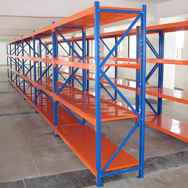 Estantes e prateleiras empilháveis ​​ajustáveis ​​de aço com 5 camadas, resistentes à ferrugem, solução eficiente para armazenamento em armazéns.