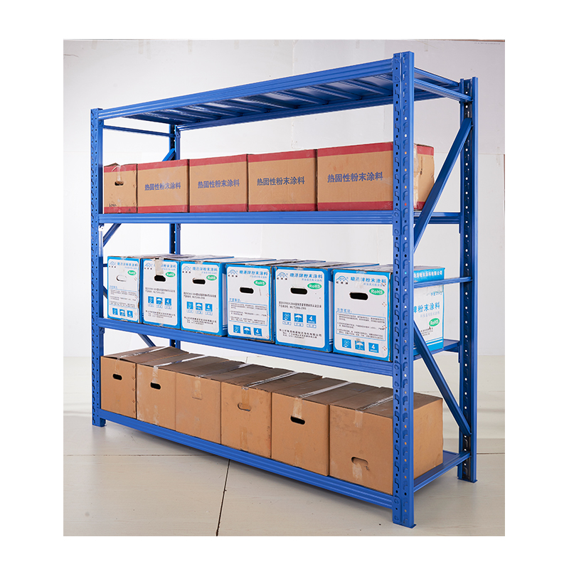 Estante industrial de armazenamento resistente para armazém, com prateleiras metálicas e plataforma de aço.