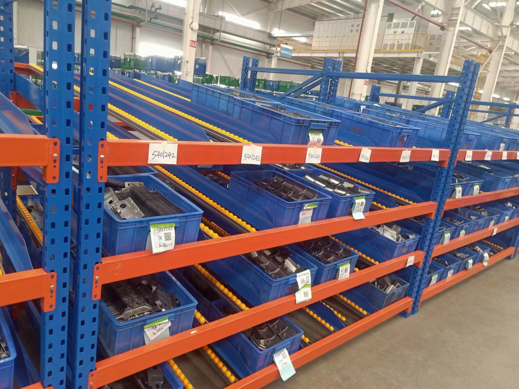 Prateleiras de aço reforçado com ripas, vigas e ripas, para logística de e-commerce e armazéns, acessórios de ferragens para instalação em armazéns.