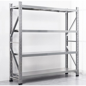 Sistema de estantes de aço reforçado, prateleiras industriais de alta resistência para manuseio de grandes volumes, armazenamento durável em metal.