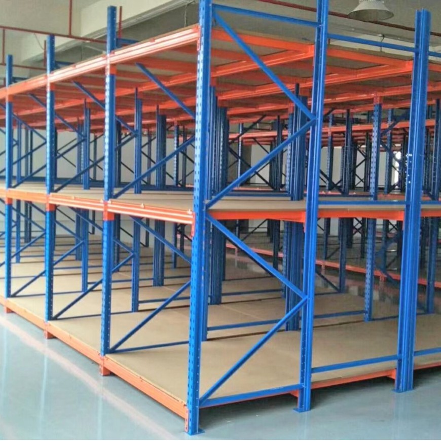 Estantes cantilever de aço estrutural reforçado para otimizar a eficiência do armazém, com suporte de carga robusto e possibilidade de personalização.