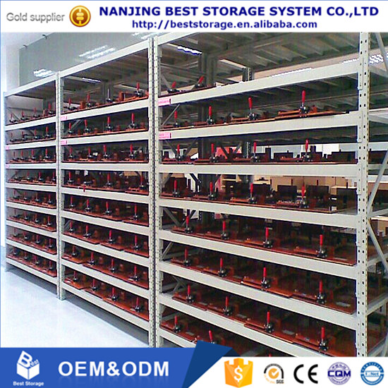 Sistema de armazenamento Nanjing Best com estantes de vão longo e carga média, com divisórias.