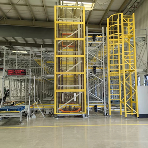 Sistema avançado e inteligente de estantes porta-paletes seletivas com sistema de transporte eficiente. Estantes e prateleiras de empilhamento de alta eficiência.